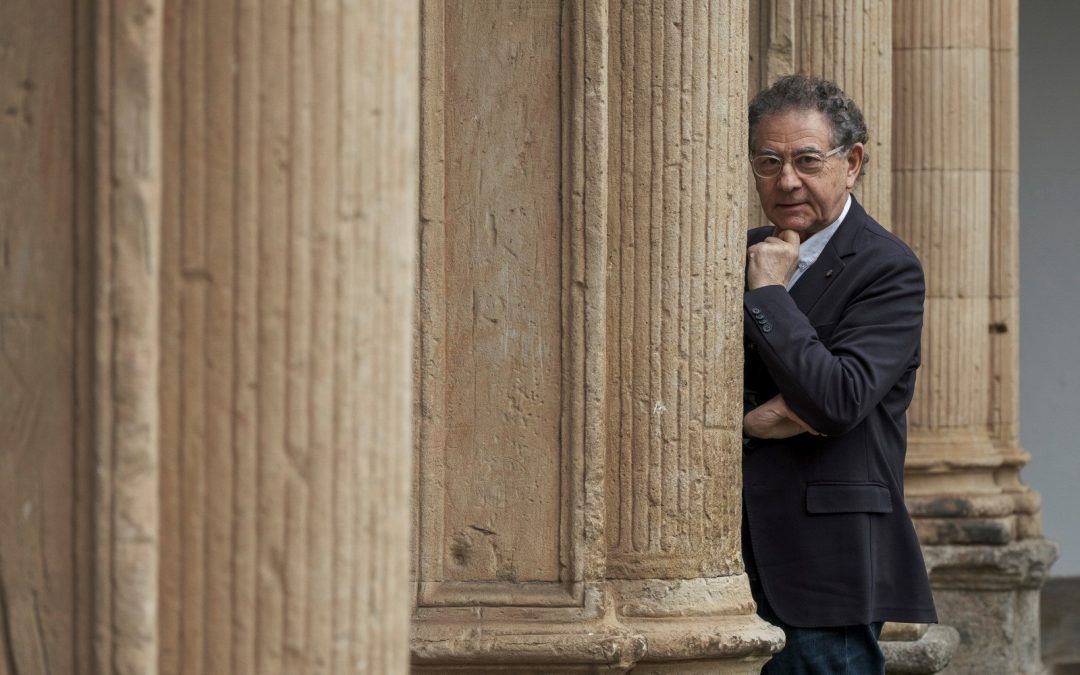 ROBERTO VERINO INAUGURA EN SALAMANCA UNA EXPOSICIÓN DE CARTELES CONMEMORATIVOS DE SU 40 ANIVERSARIO