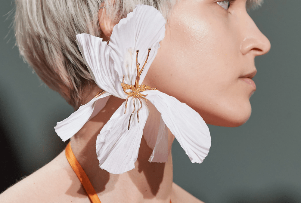 “Florecore” la tendencia que llenará tu joyero de flores
