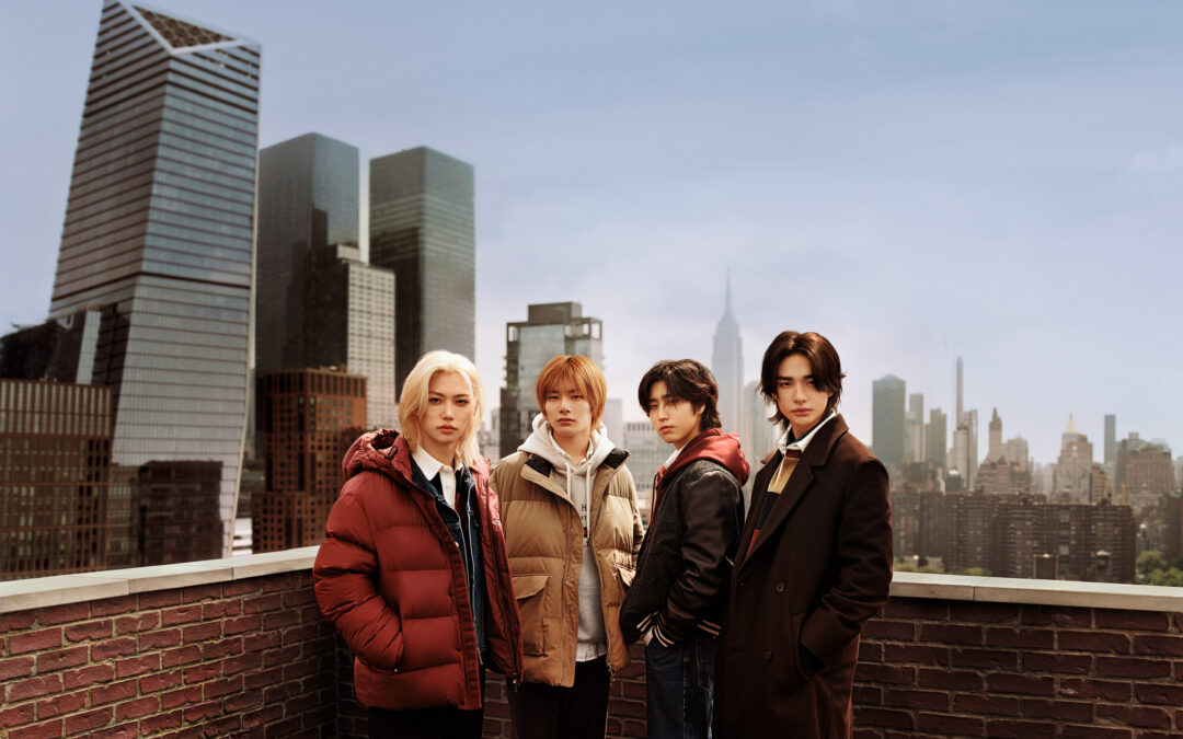TOMMY HILFIGER lleva a STRAY KIDS al skyline de Nueva York