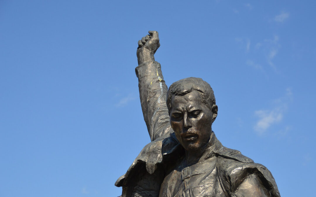 Hard Rock Hotel Madrid rinde tributo a Freddie Mercury con una versión especial del que era su plato favorito