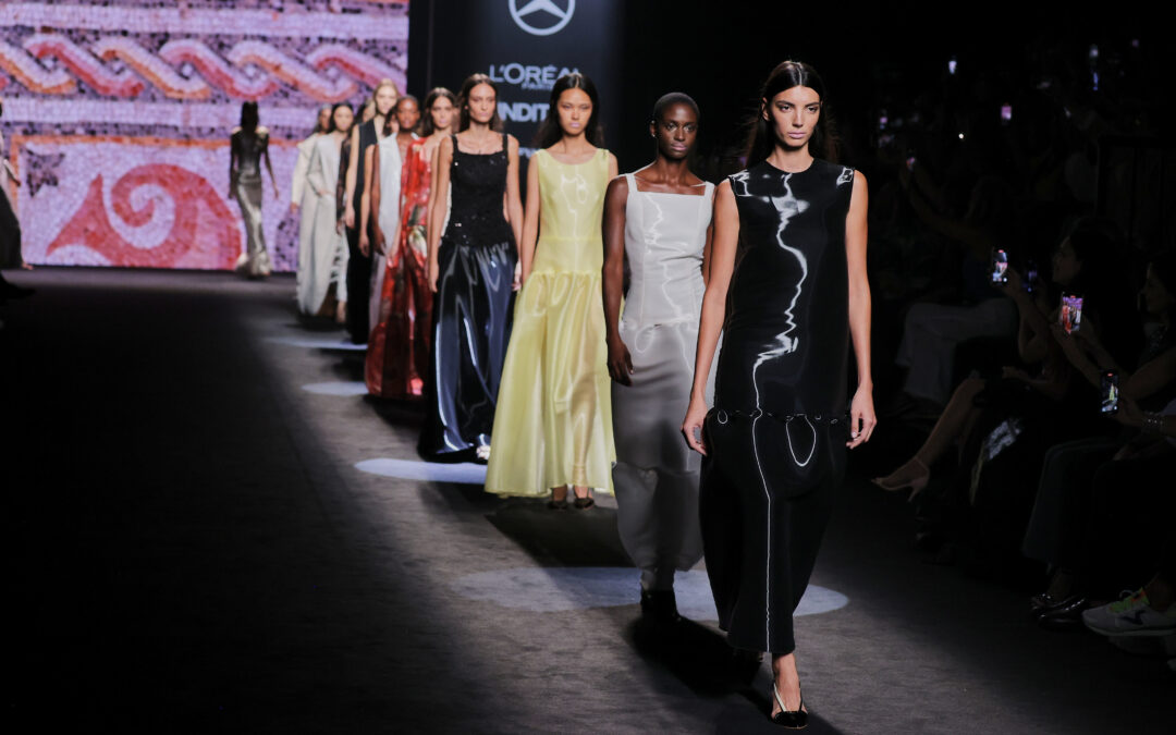 FELY CAMPO HA PRESENTADO «DREAMING» UNA COLECCIÓN PARA MUJERES QUE SUEÑAN DESDE LA REALIDAD