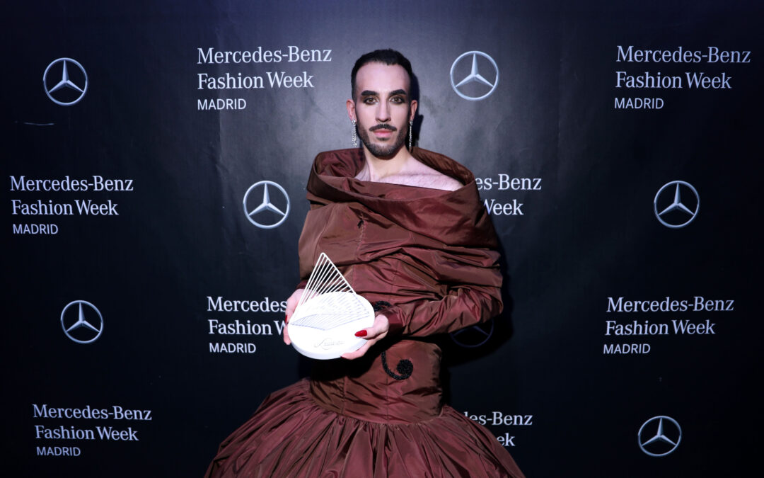 Guillermo Décimo gana la 26ª edición del premio Mercedes-Benz Fashion Talent